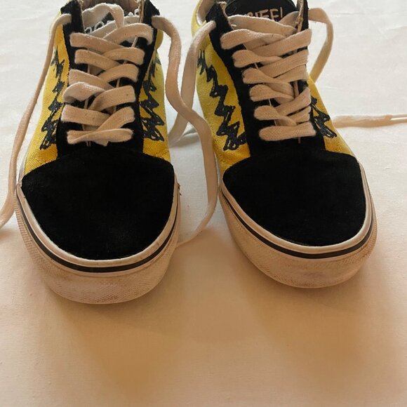 Vans Peanuts Charlie Brown Sneakers size 3.5 - Picture 3 of 10